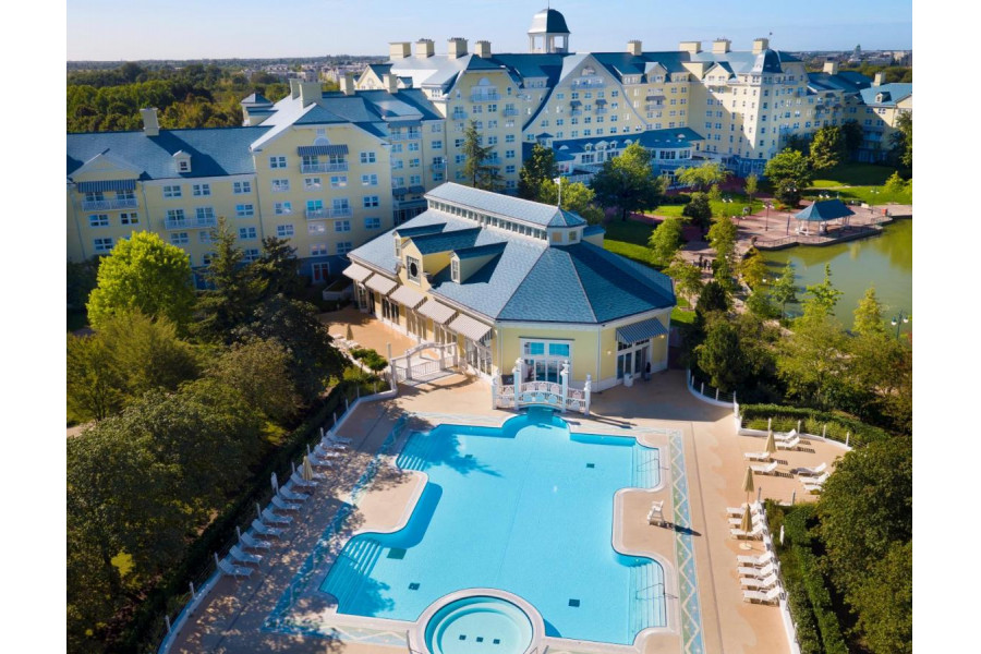 Disney's Newport Bay Club